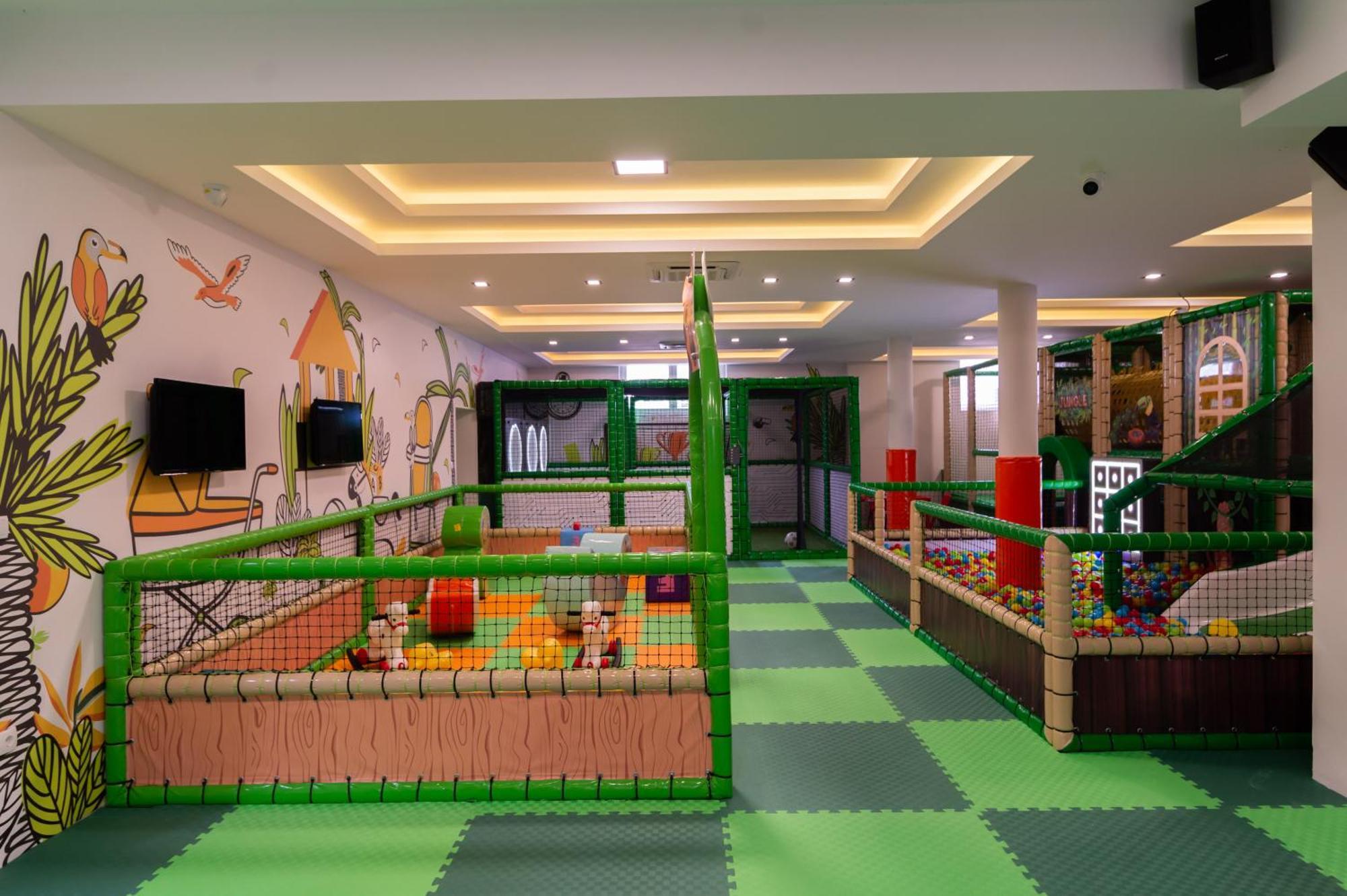 Hotel Nest Bijeljina Exterior foto